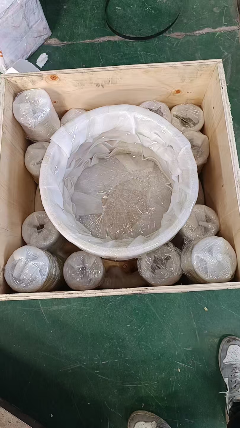 发往俄罗斯的铜套加工完成发货啦